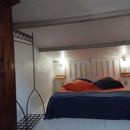 Chambre D'Hotes L'Orange Bleue リュストレル エクステリア 写真